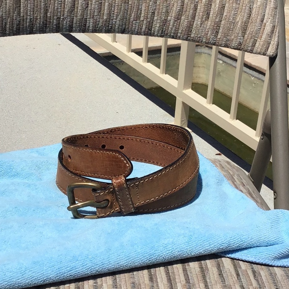 Roundtree &Yorke full grain leather 36/W belt newer conditions